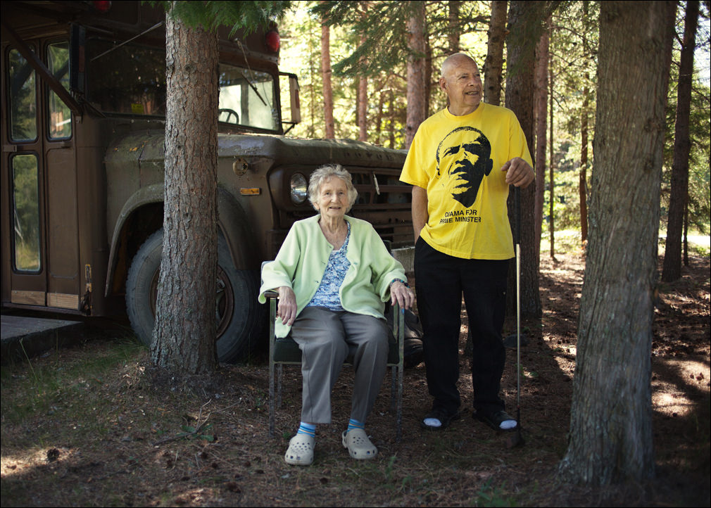 Willa & Lloyd - Canon EOS 5D Mark II - Canon EF 35mm f/2 @ f/2.0 - 1/250s - ISO 100